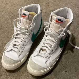 **SOLD****Nike Blazer Mid 77 Lucid Green